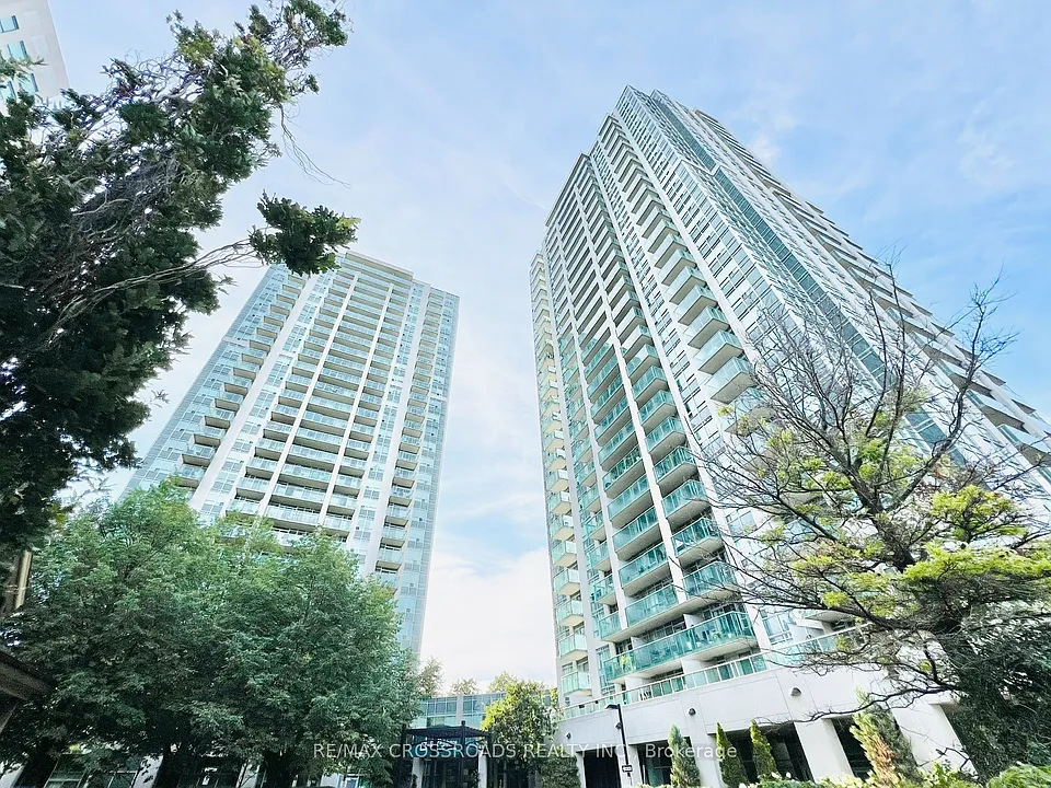 16 Harrison Garden Blvd #Penthouse 10