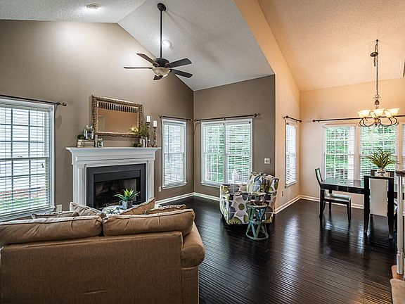 5th image of 1448 Cane Creek Dr