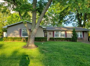 909 McIver Dr, Waldorf, MD 20602