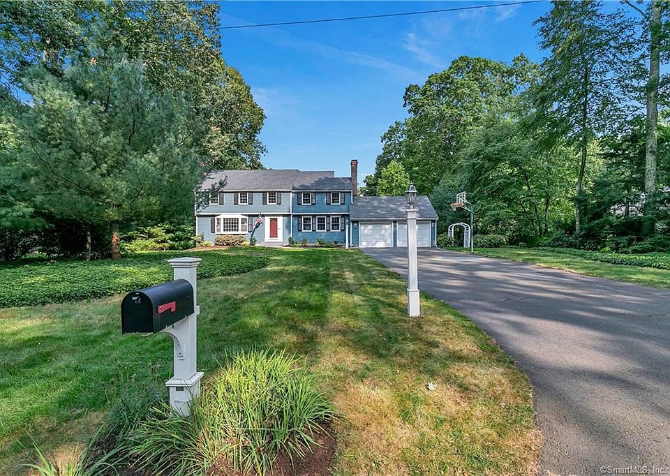 28 Highwood Drive