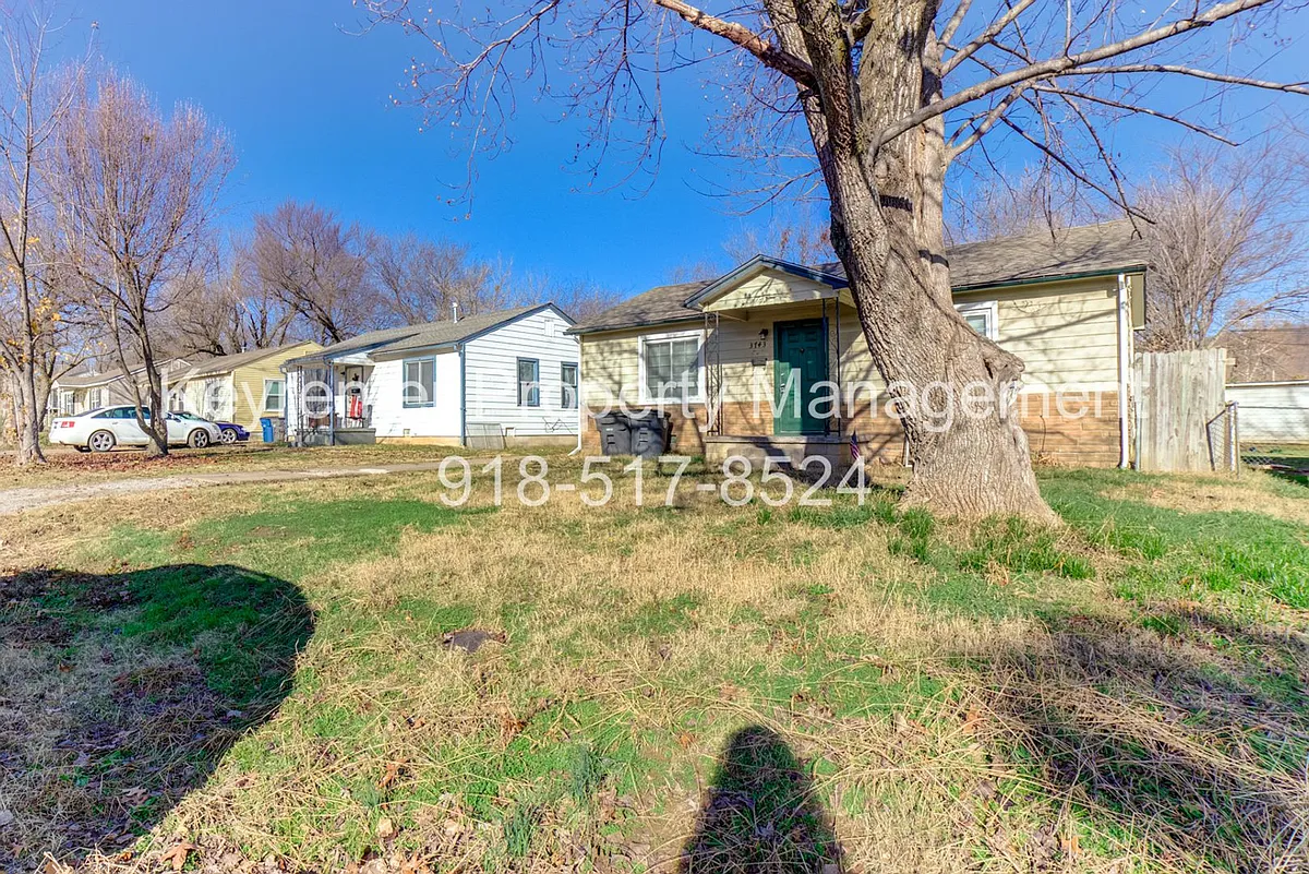 Building Photo - 3743 W 42nd Pl