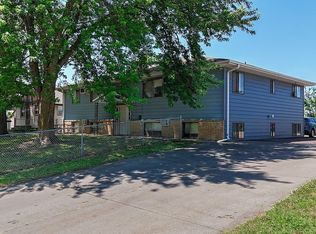 1209 S Cleveland Ave, Sioux Falls, SD 57103