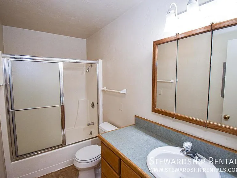 1825 Harris St #9 — Photo 18