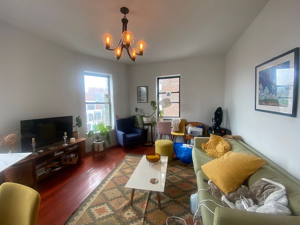 1st image of 68 Putnam Ave APT 7