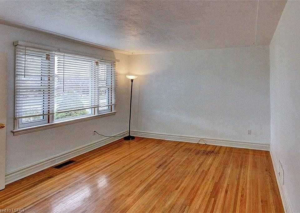 2nd image of 1013 Feren Ave