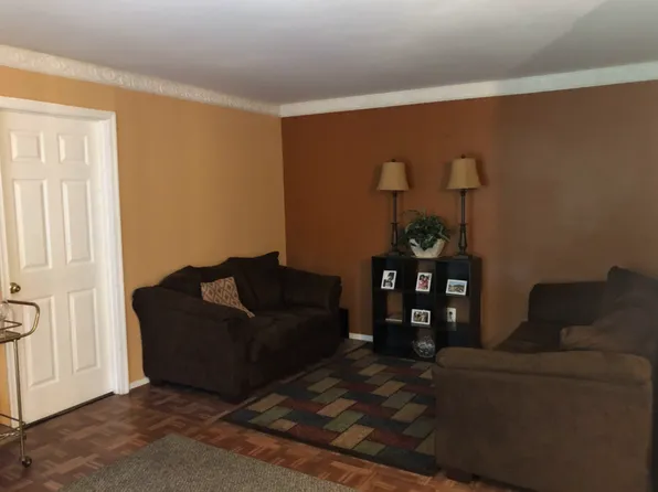 4225A Americana Dr, Annandale, VA 22003