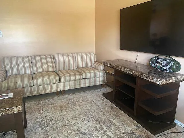 1165 SW Goodman Ave — Photo 1