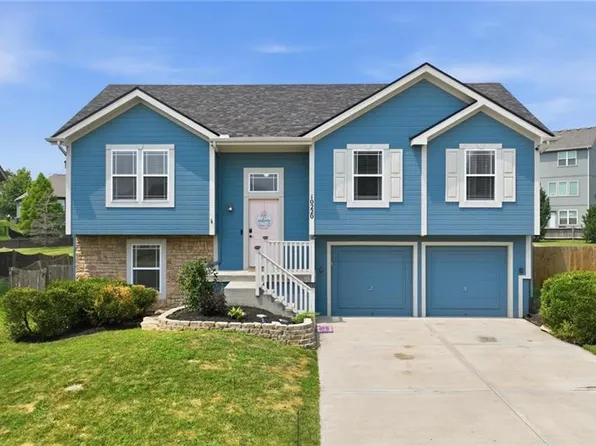 10220 N Lewis Ave, Kansas City, MO 64157