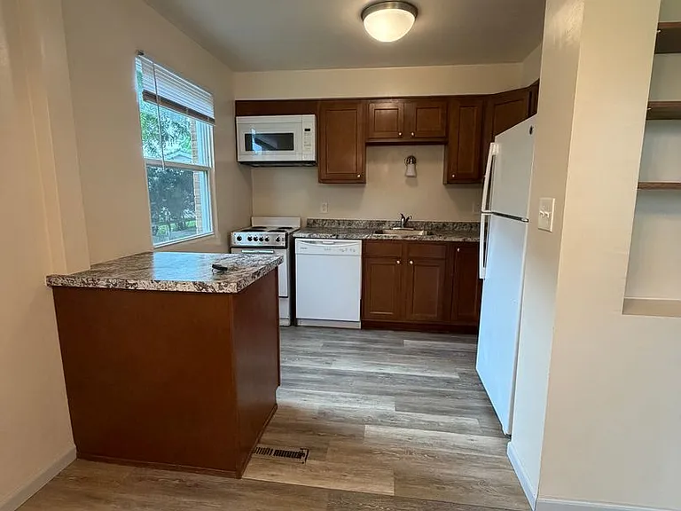 3309 E Edgemere Dr — Photo 14