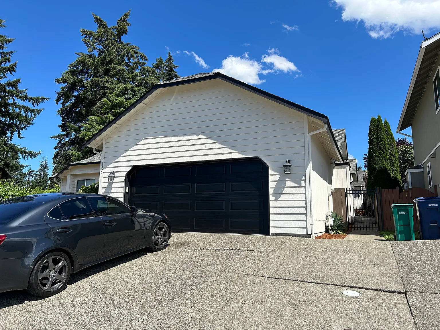 3 bed, 1730 sqft, $3,200 — Photo 2