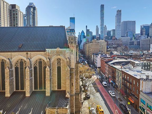 2nd image of 131 E 66th St #8/9B