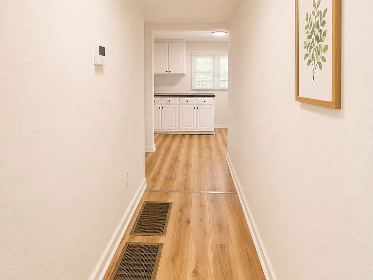 8529 Summer View Dr — Photo 12