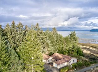 25020 Sandridge Rd, Ocean Park, WA 98640