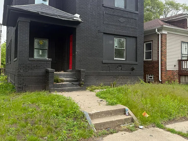 3617 Massachusetts St — Photo 2