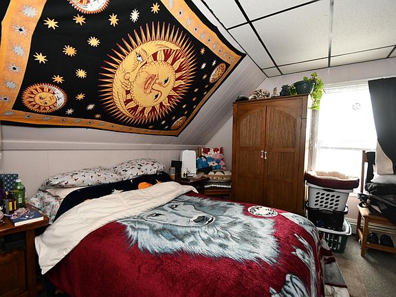 4th image of 139 Greenwood St #3