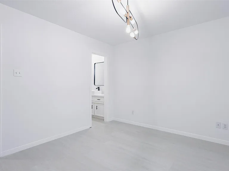 17527 Sandy Cliffs Dr — Photo 38