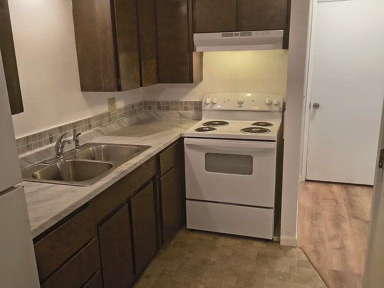 1214 McKinley Ave #2 — Photo 6