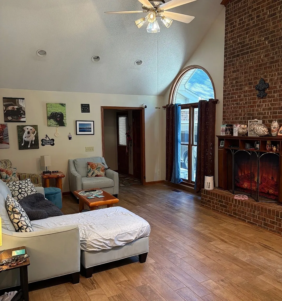 3 bed, 1600 sqft, $1,950 — Photo 2