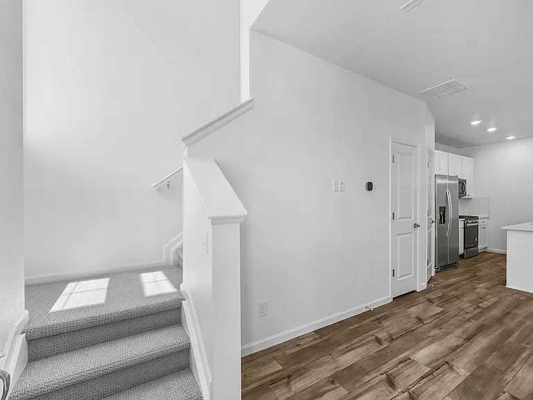 6817 Huddersfield Ln — Photo 11
