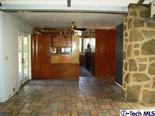 3rd image of 217 Carolwood Dr