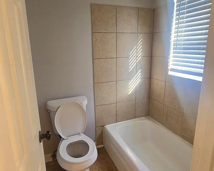 4182 Rosewind Cir — Photo 12