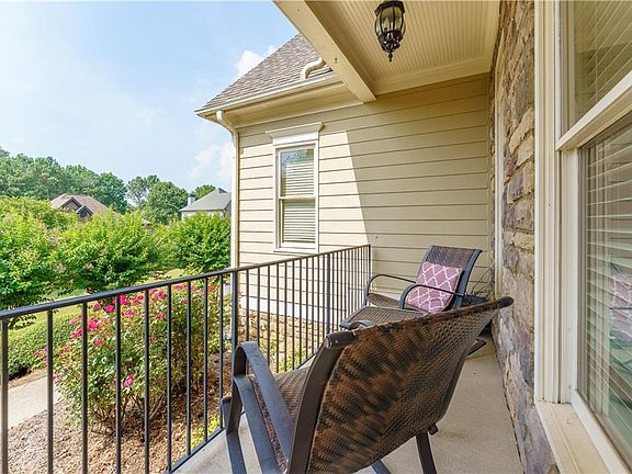 5th image of 6080 Heritage Manor Dr