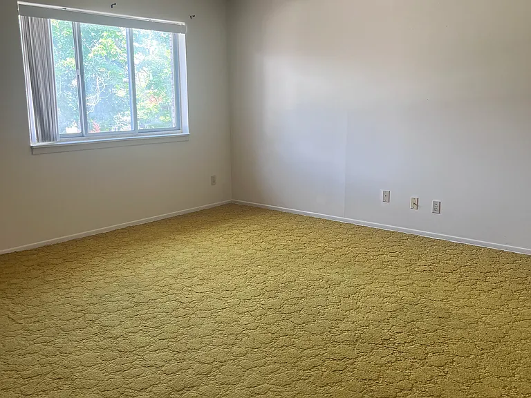 613 Hawthorne St #202 — Photo 1