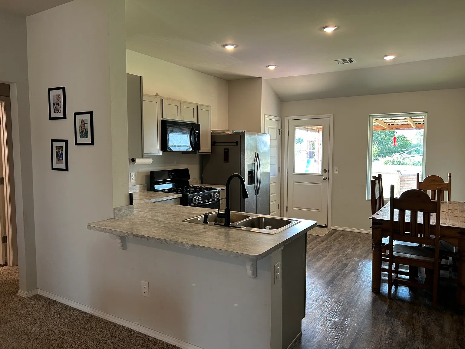 4 bed, 1640 sqft, $1,990 — Photo 4