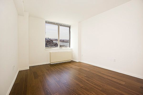 1st image of 561 10th Ave APT 25G