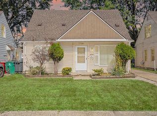 17725 Lincoln Ave, Eastpointe, MI 48021