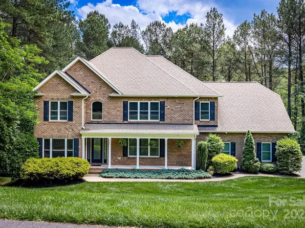 206 Ridge Top Dr, Connelly Springs, NC 28612
