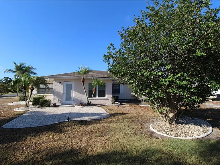 301 Bryce Ct — Photo 37