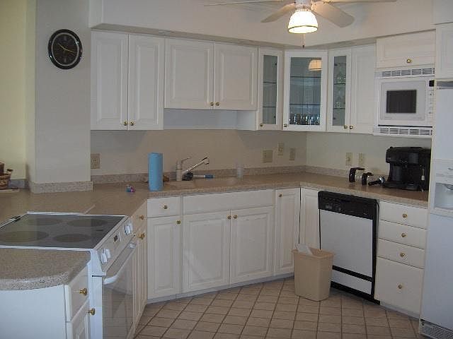 2nd image of 211 Arendell St APT 803