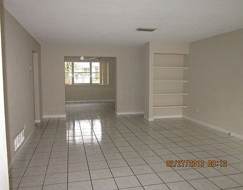2nd image of 1482 Carmen Ave