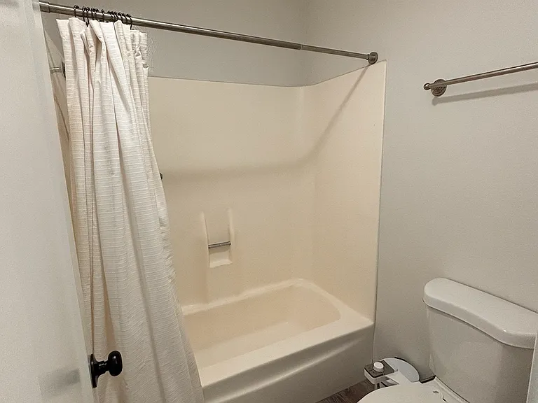 5510 Armitos Ave #9 — Photo 9