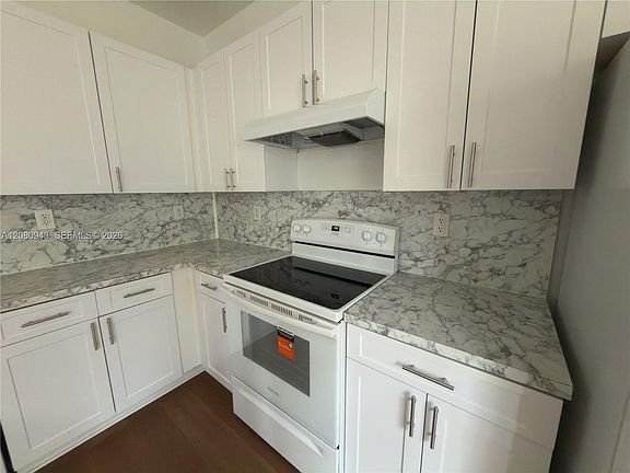 4th image of 7978 SW 166th Pl