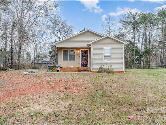 2nd image of 148 Windsong Rd