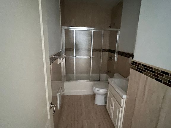 4th image of 256 W 135th St APT 1R
