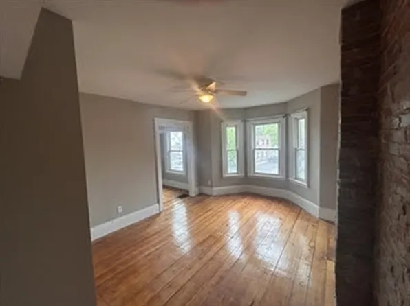 141 Galen St, Watertown, MA