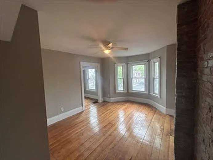 Building Photo - 141 Galen St #2
