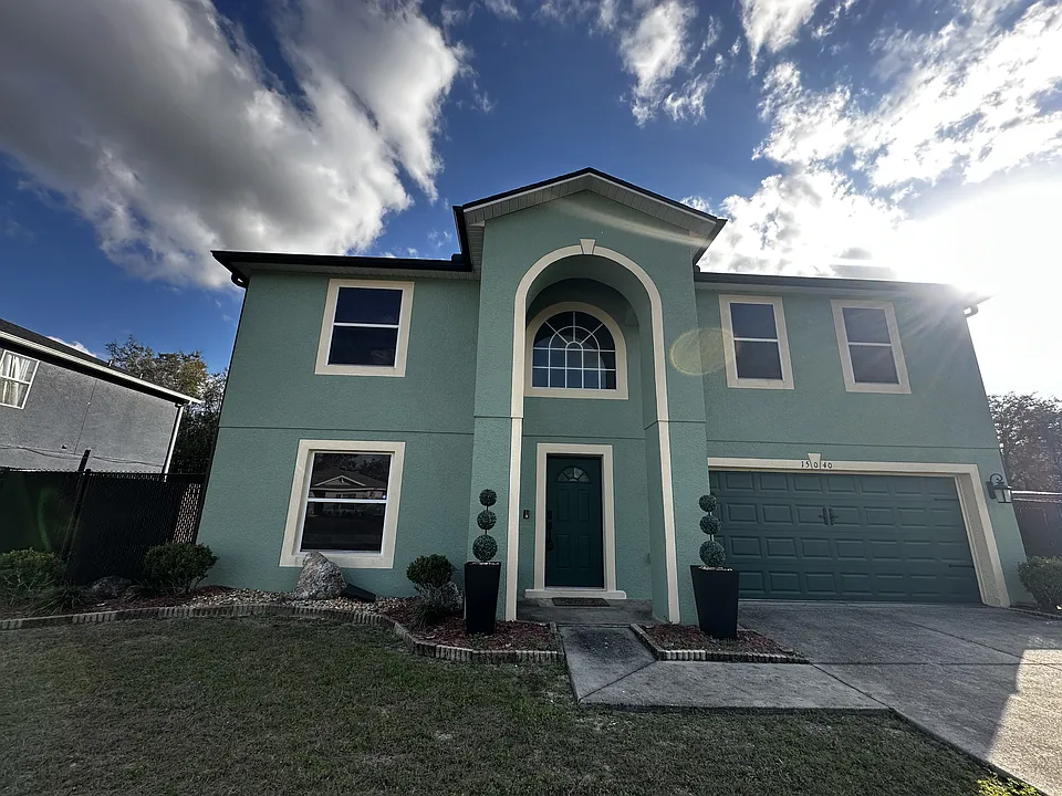 15040 SW 39th Cir