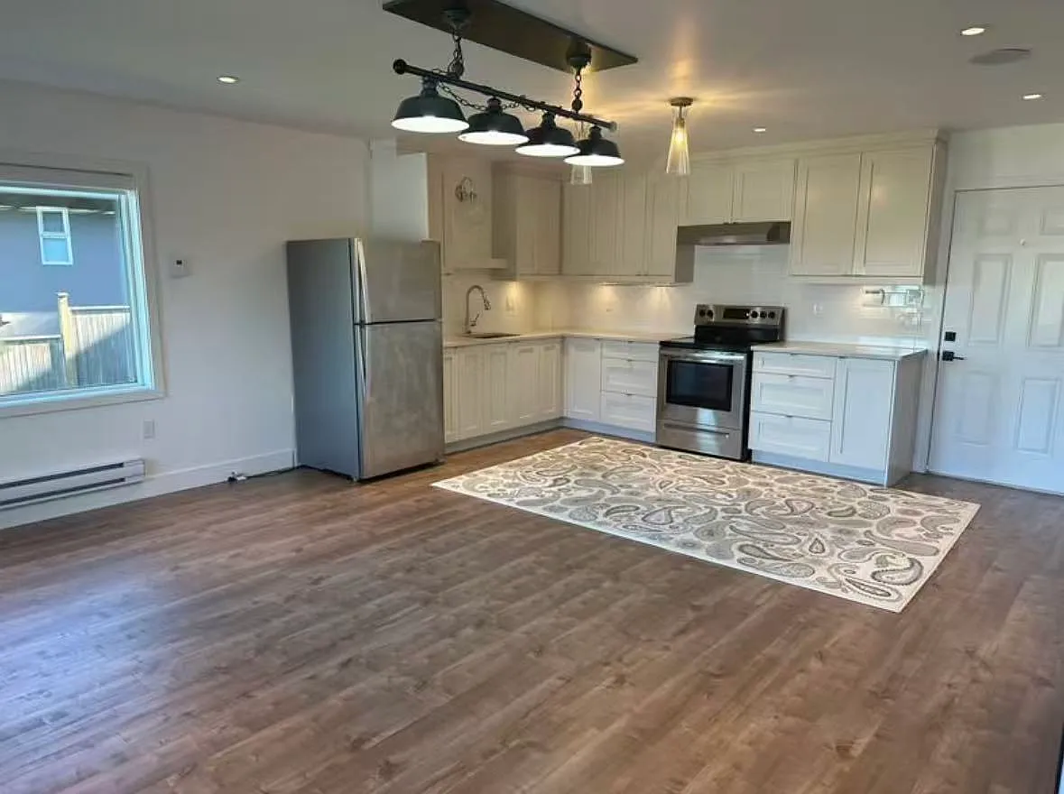 2 bed, 800 sqft, $2,300 — Photo 3