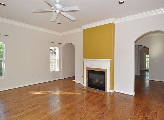 2nd image of 5736 Petty St