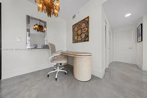 110 Washington Ave #2505 Photo 1