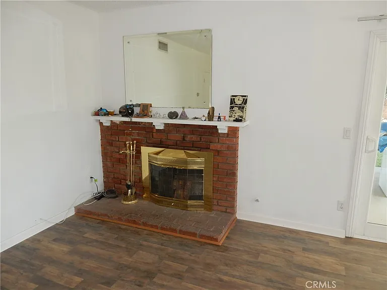 8000 Sale Ave — Photo 4