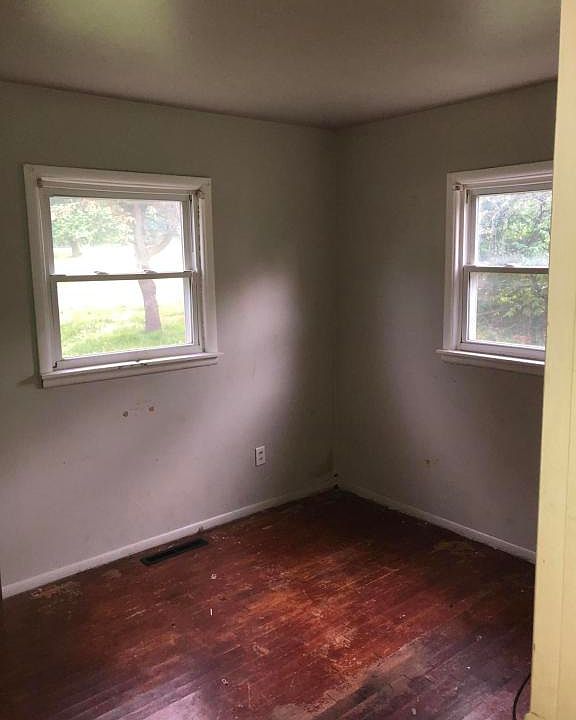 2nd image of 398 Avenue A