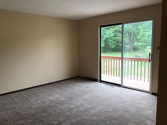 5th image of 3119 Dewalt Dr