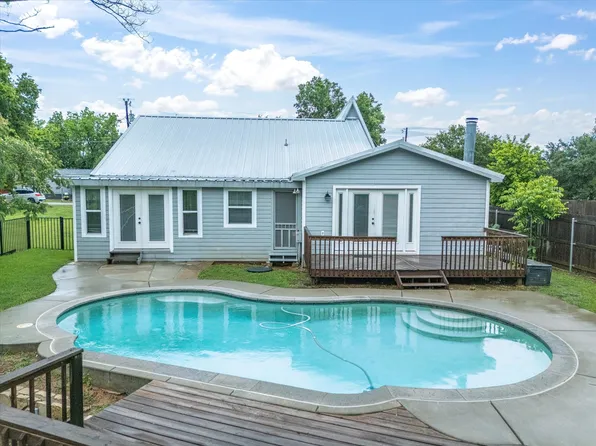 4404 W Fernwood Ct, Granbury, TX 76049