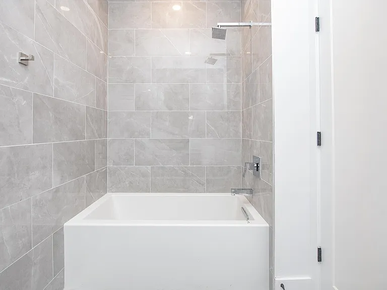 6710 Park Ave #405 — Photo 8