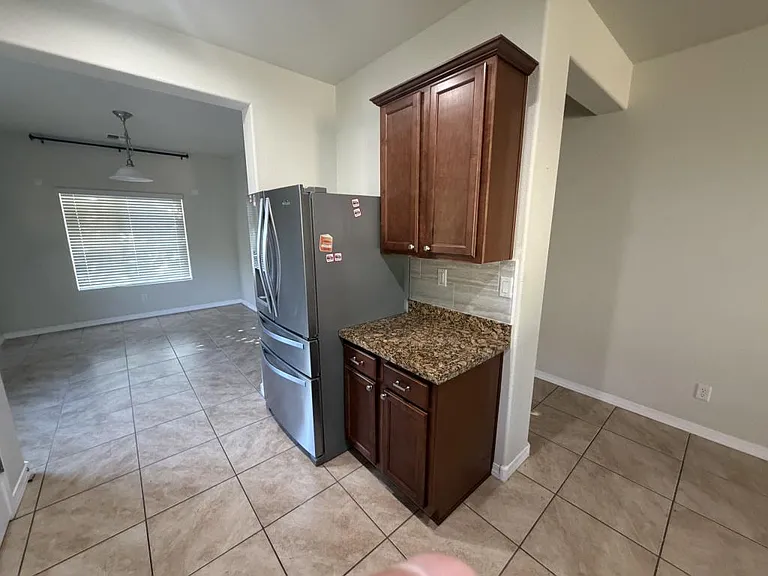 1005 El Paseo St NW — Photo 17